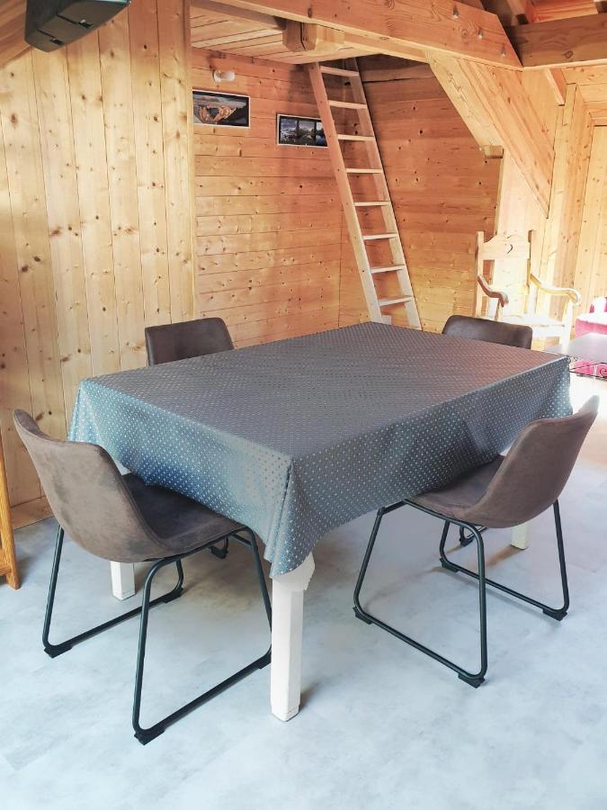 Whisperive Lodge - Le Vert Aux Bords De Rive Le Bourg-dʼOisans المظهر الخارجي الصورة